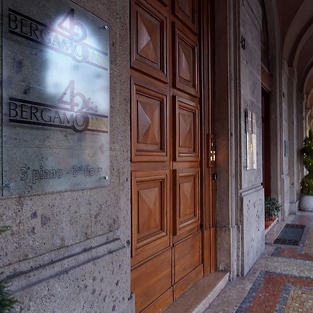 Bergamo Inn 43 Dış mekan fotoğraf
